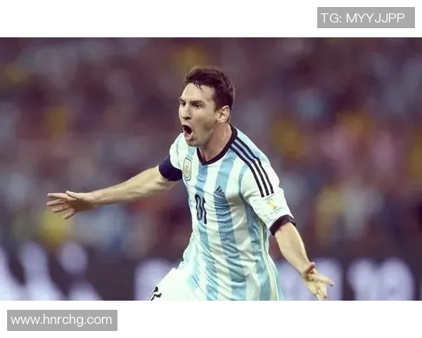 墨西哥足球明星的魅力与风采展现了他们在绿茵场上的英俊风范