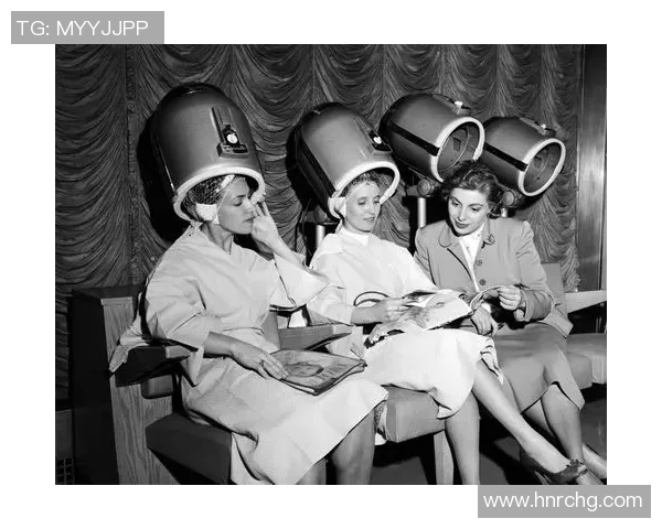 怀旧足球明星壁纸老照片回顾经典瞬间与辉煌岁月 怀旧足球明星壁纸老照片回顾经典瞬间与辉煌岁月